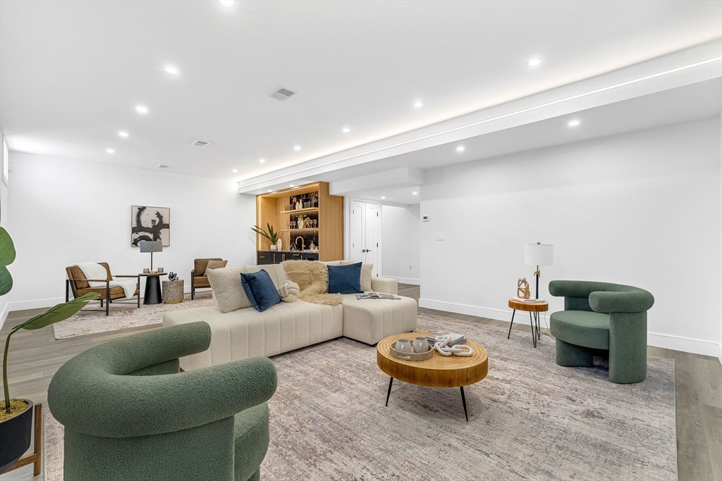 447 Hillside Ave # 447