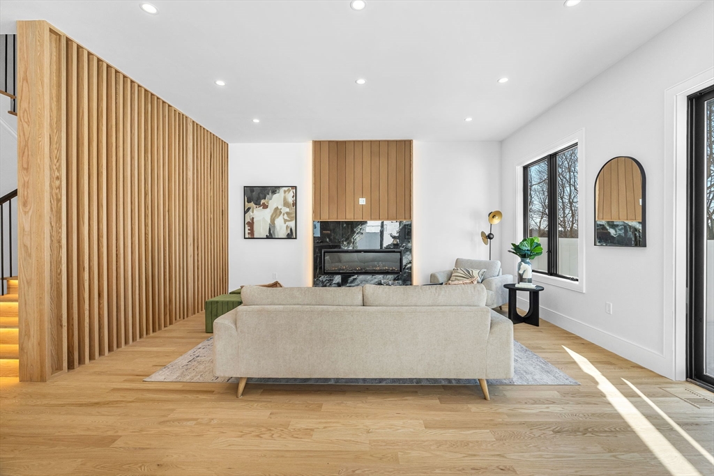 447 Hillside Ave