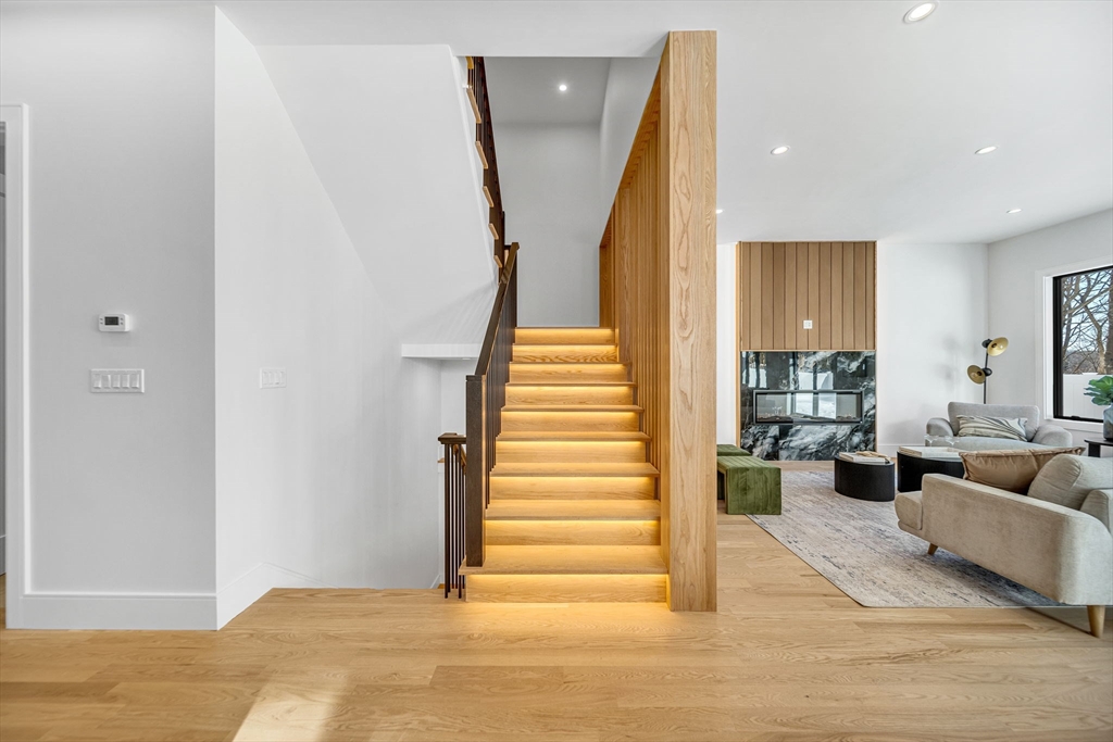 447 Hillside Ave