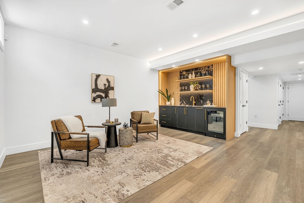 447 Hillside Ave