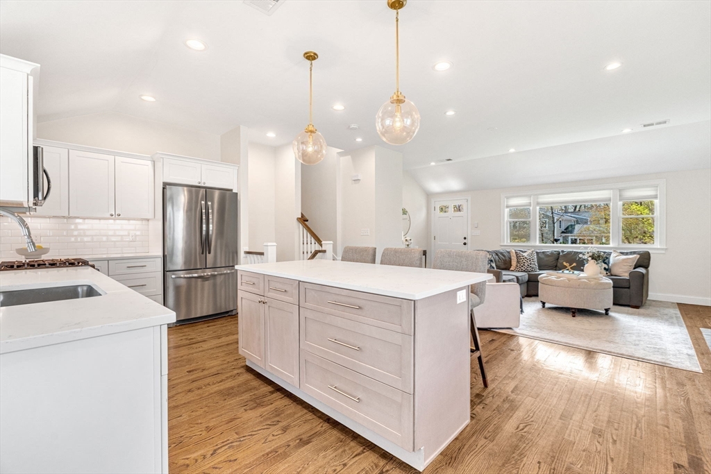 72 Oakcrest Rd
