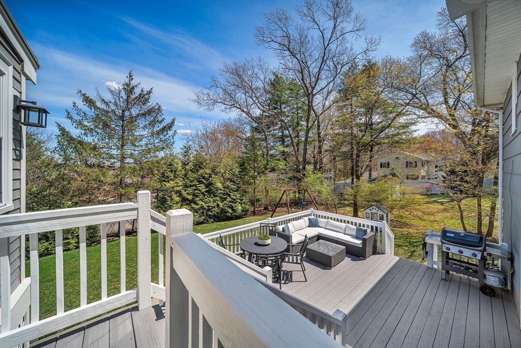 72 Oakcrest Rd