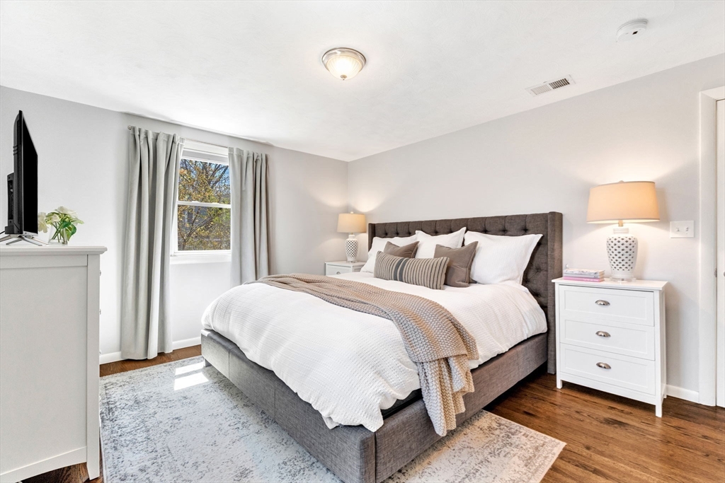 72 Oakcrest Rd