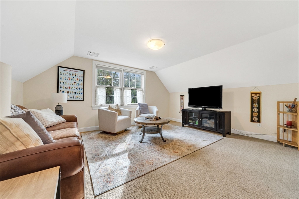 52 Longacre Road