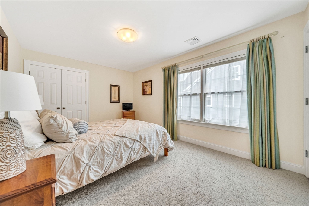 52 Longacre Road
