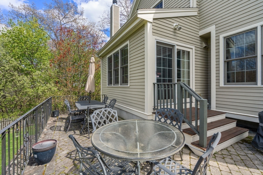 22 Edwardel Rd