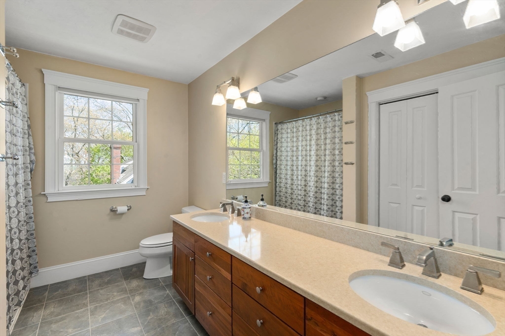 22 Edwardel Rd
