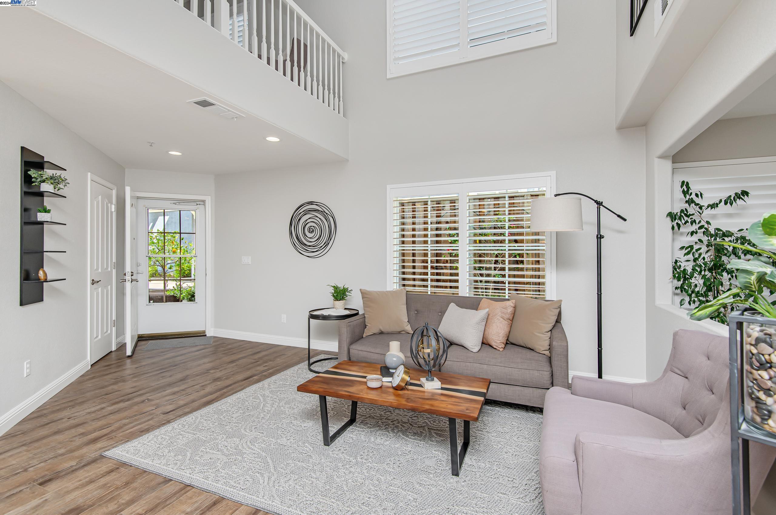 1339 Calle De Las Granvas