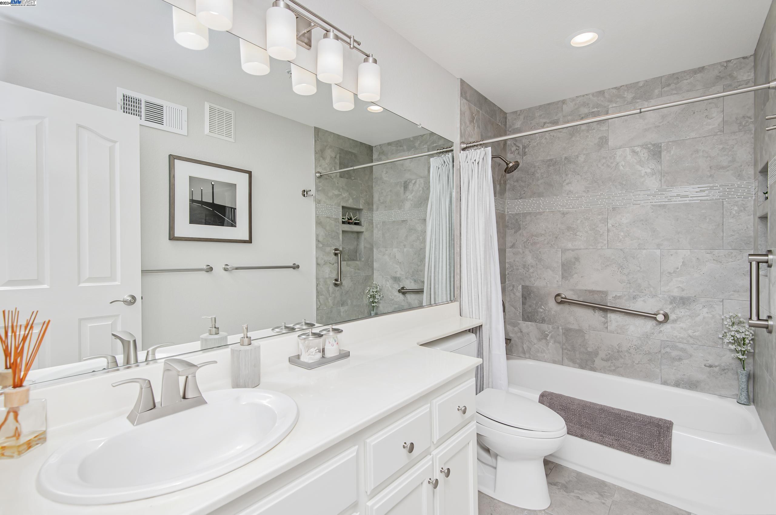 1339 Calle De Las Granvas