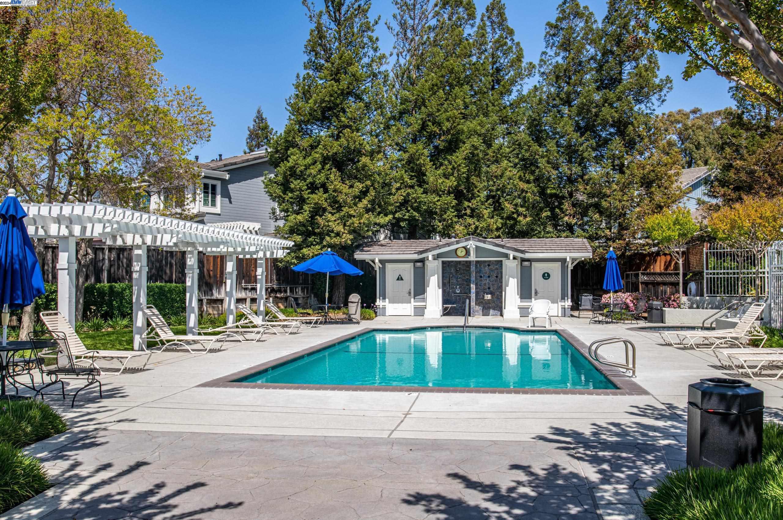 1339 Calle De Las Granvas