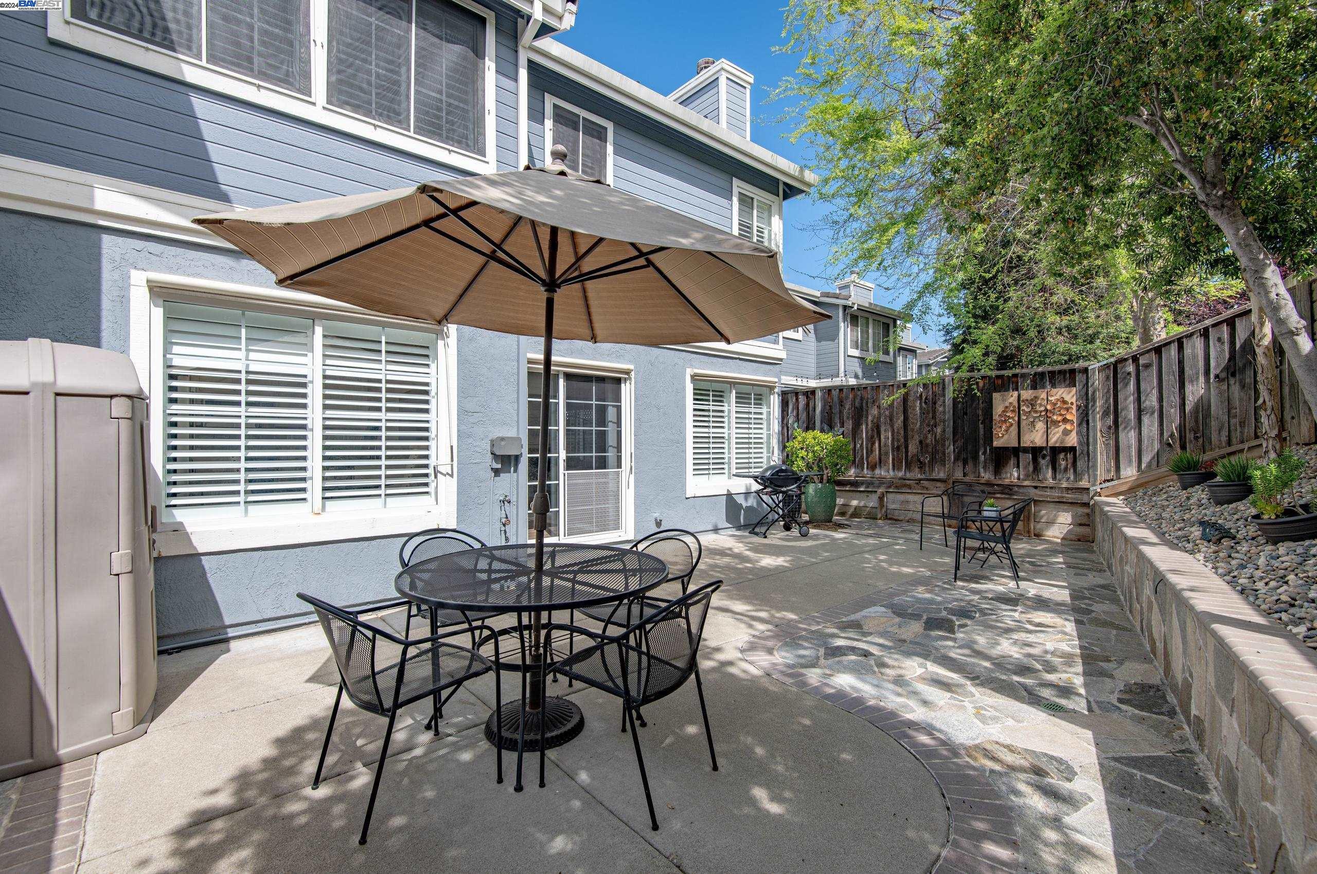 1339 Calle De Las Granvas