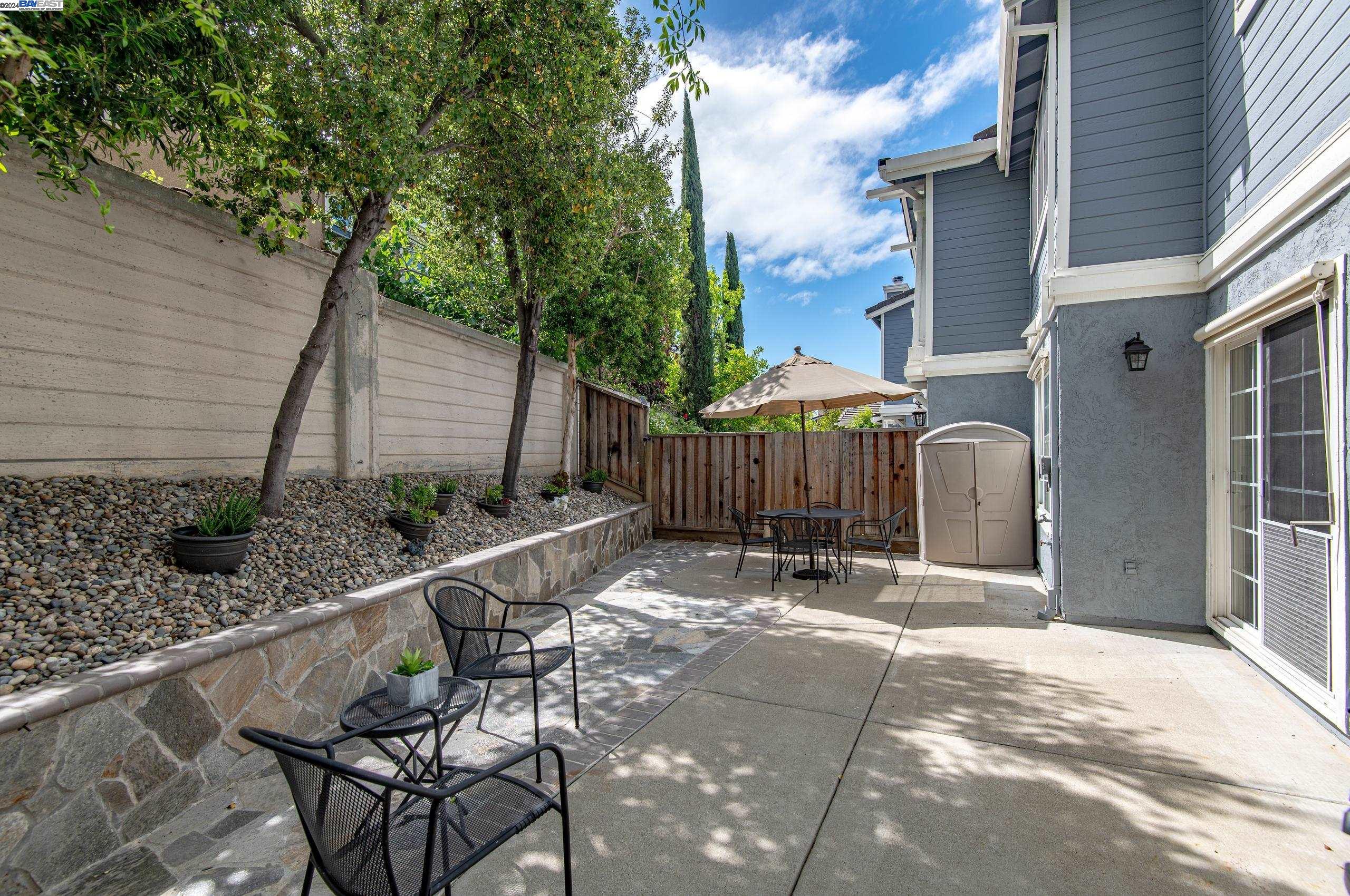 1339 Calle De Las Granvas