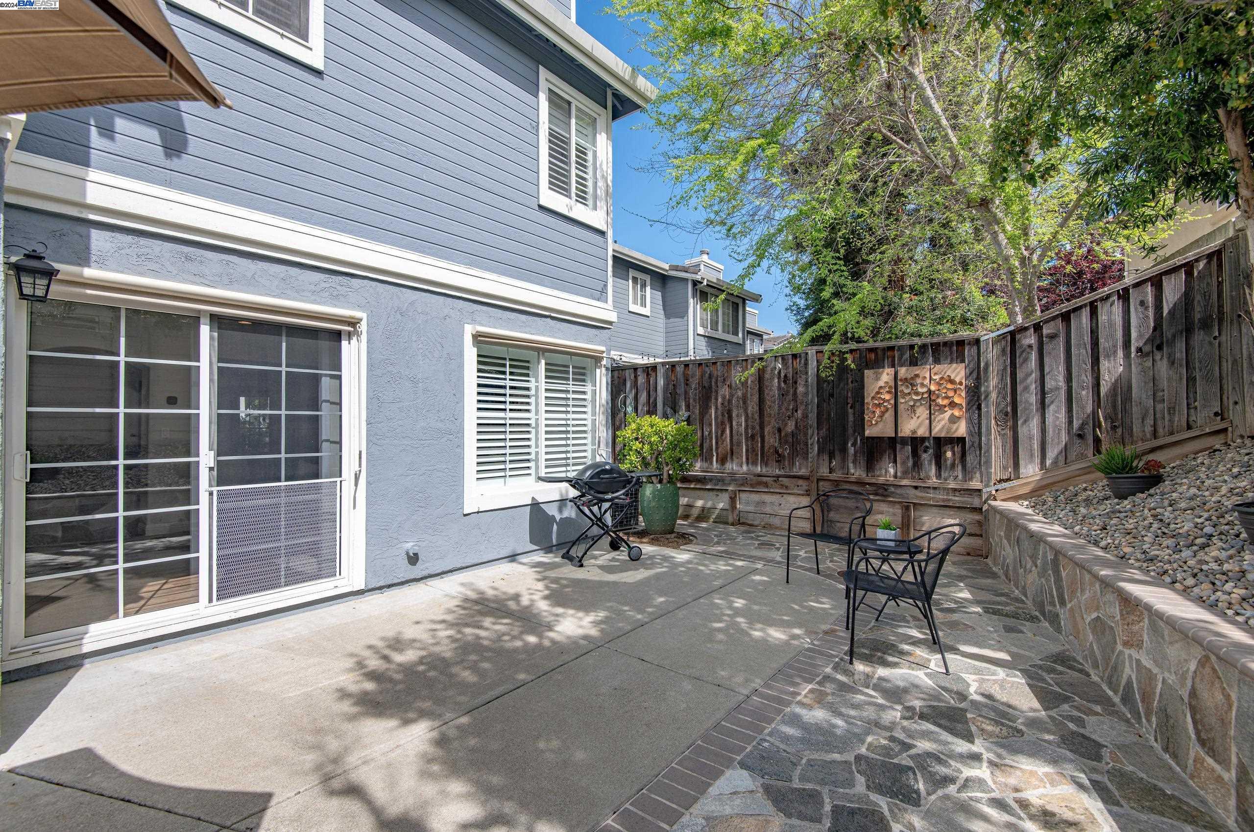 1339 Calle De Las Granvas