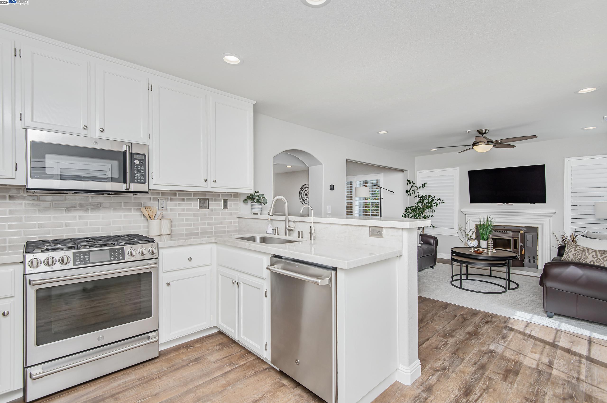 1339 Calle De Las Granvas