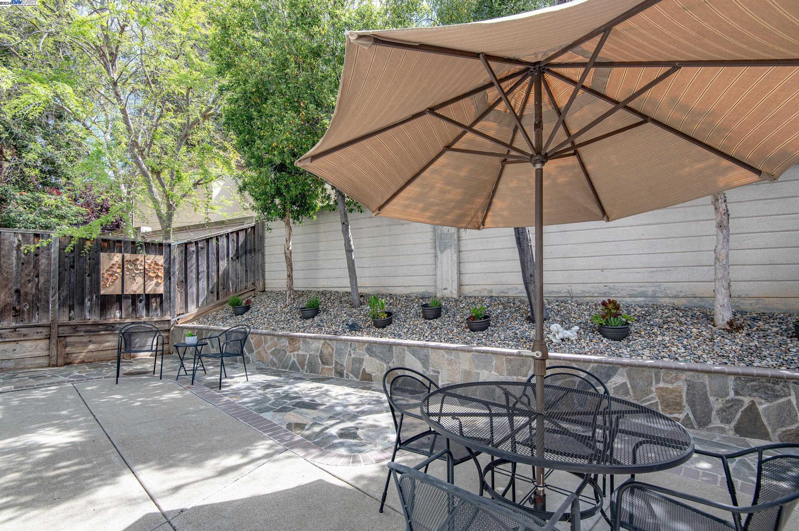 1339 Calle De Las Granvas