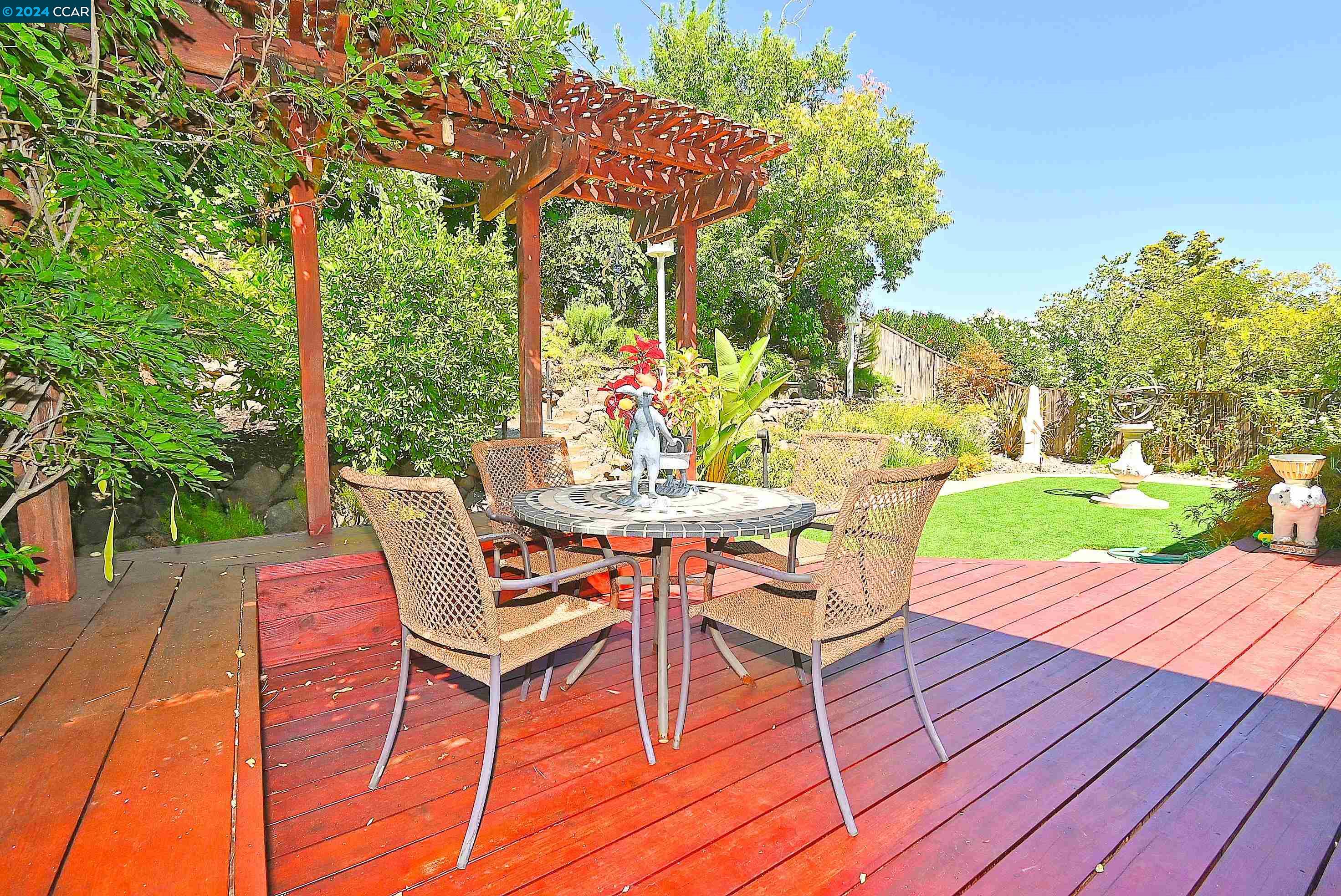 1403 STONEHEDGE DRIVE
