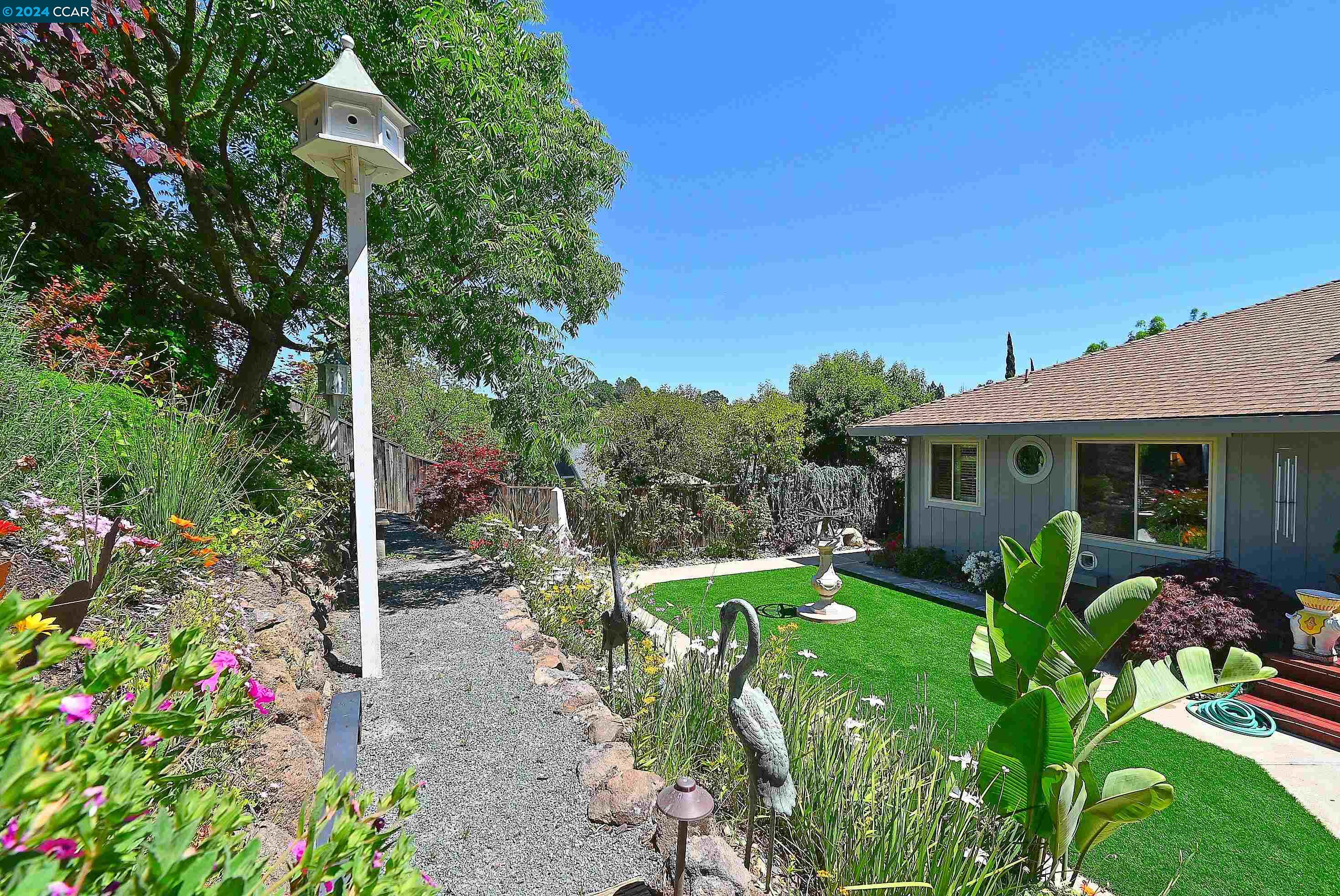 1403 STONEHEDGE DRIVE