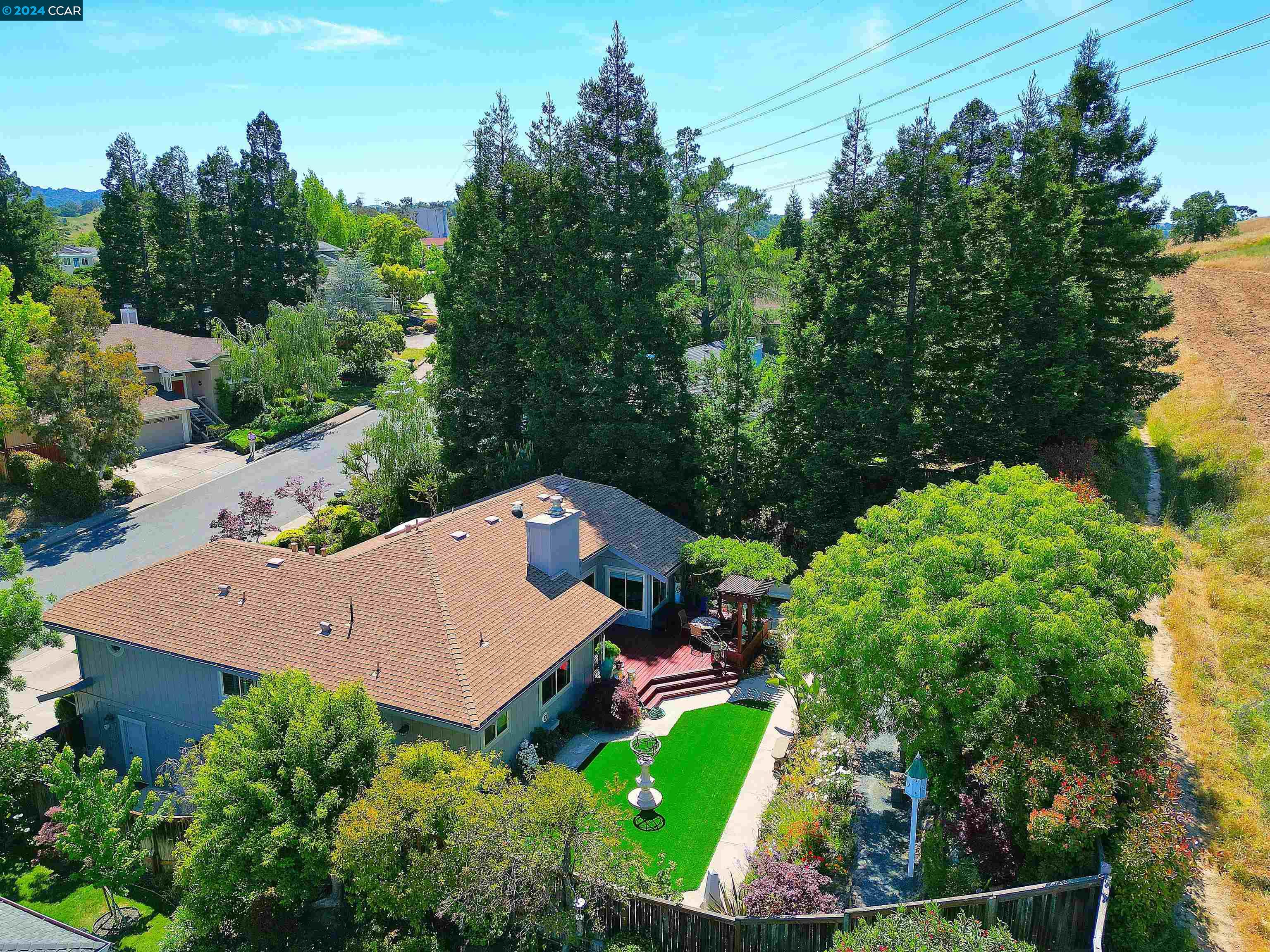 1403 STONEHEDGE DRIVE