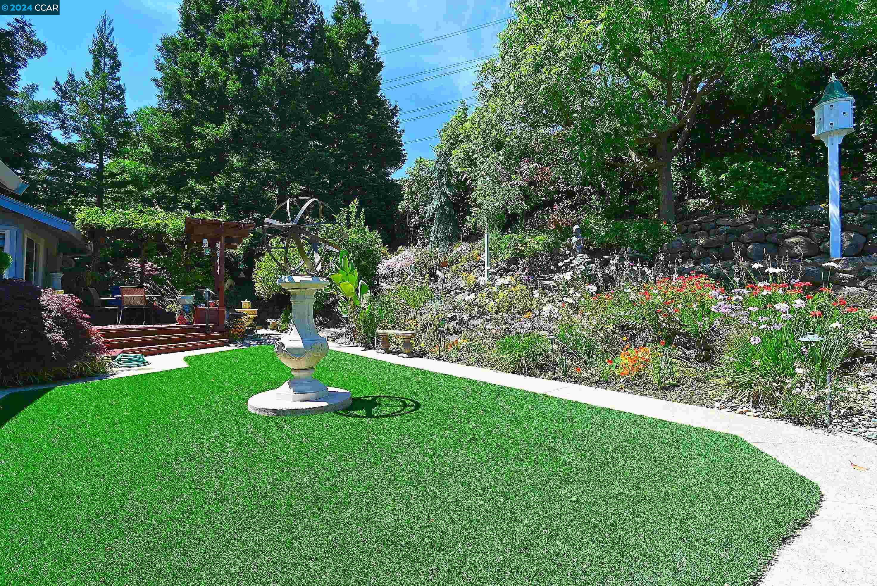 1403 STONEHEDGE DRIVE