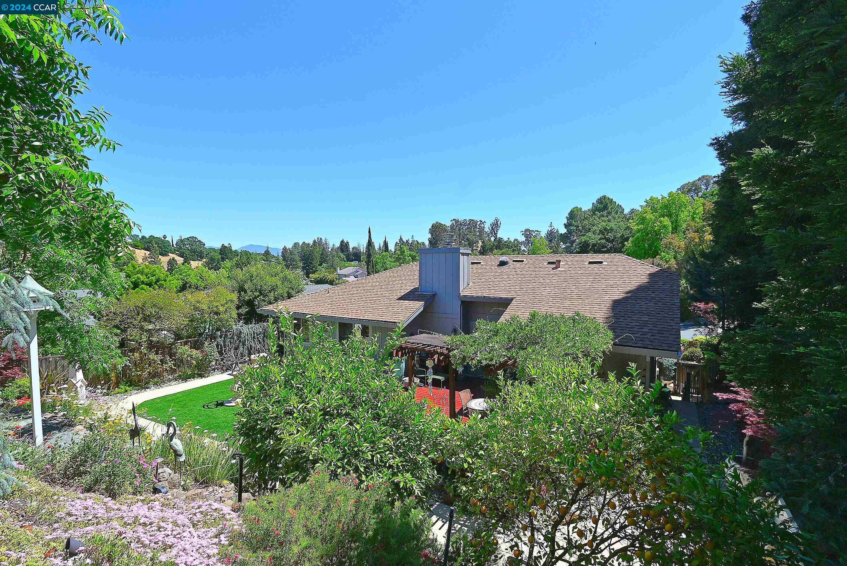 1403 STONEHEDGE DRIVE