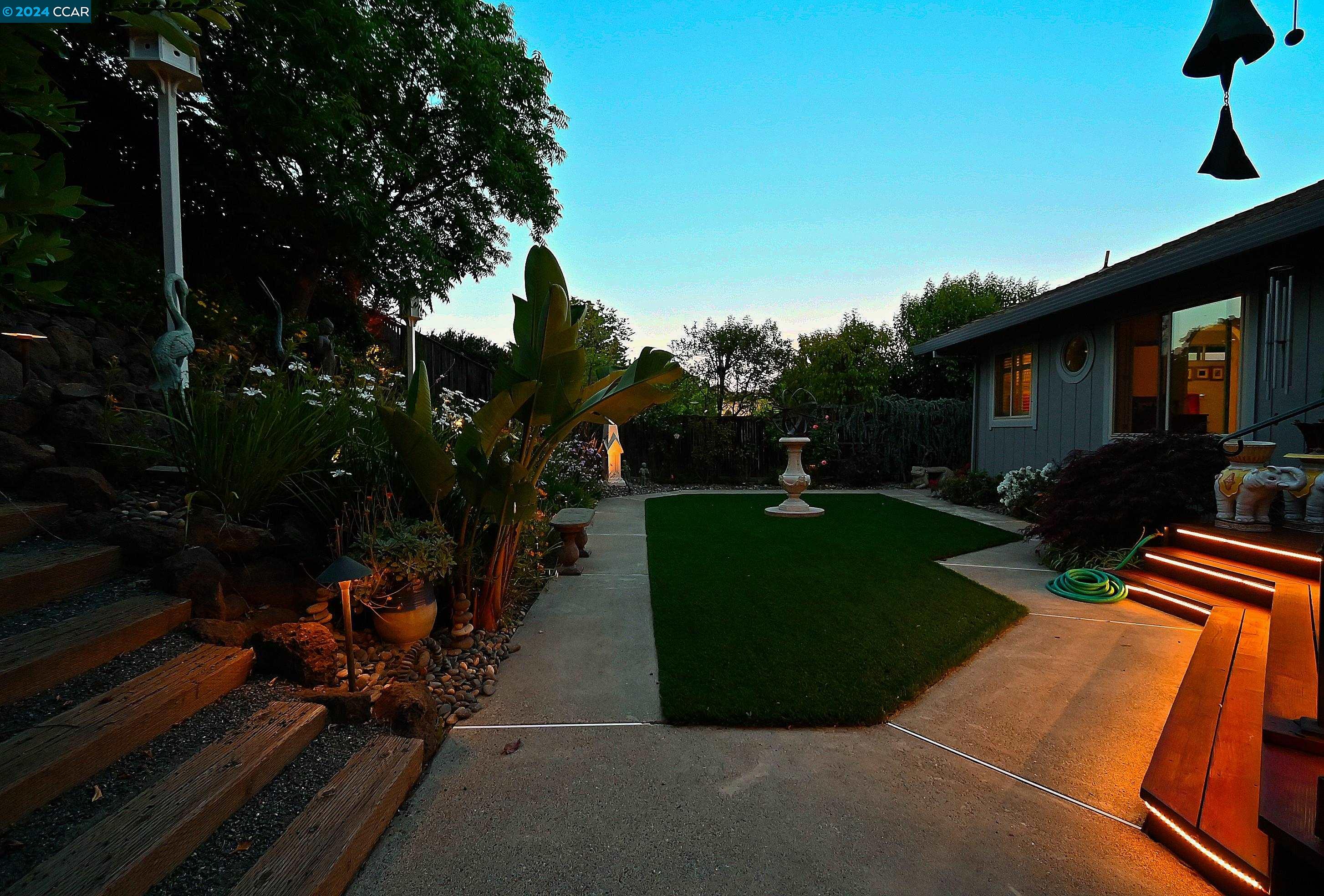 1403 STONEHEDGE DRIVE