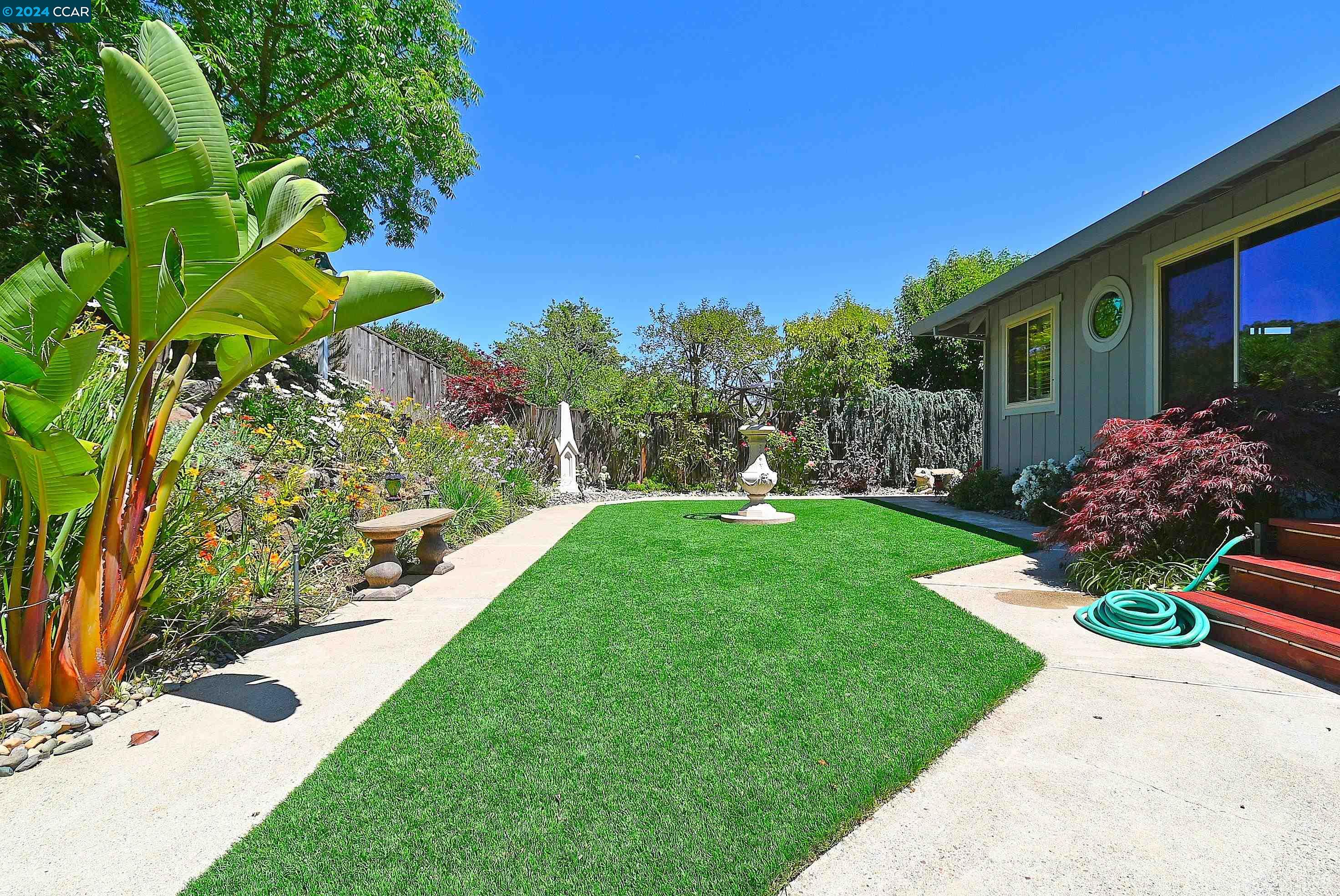 1403 STONEHEDGE DRIVE