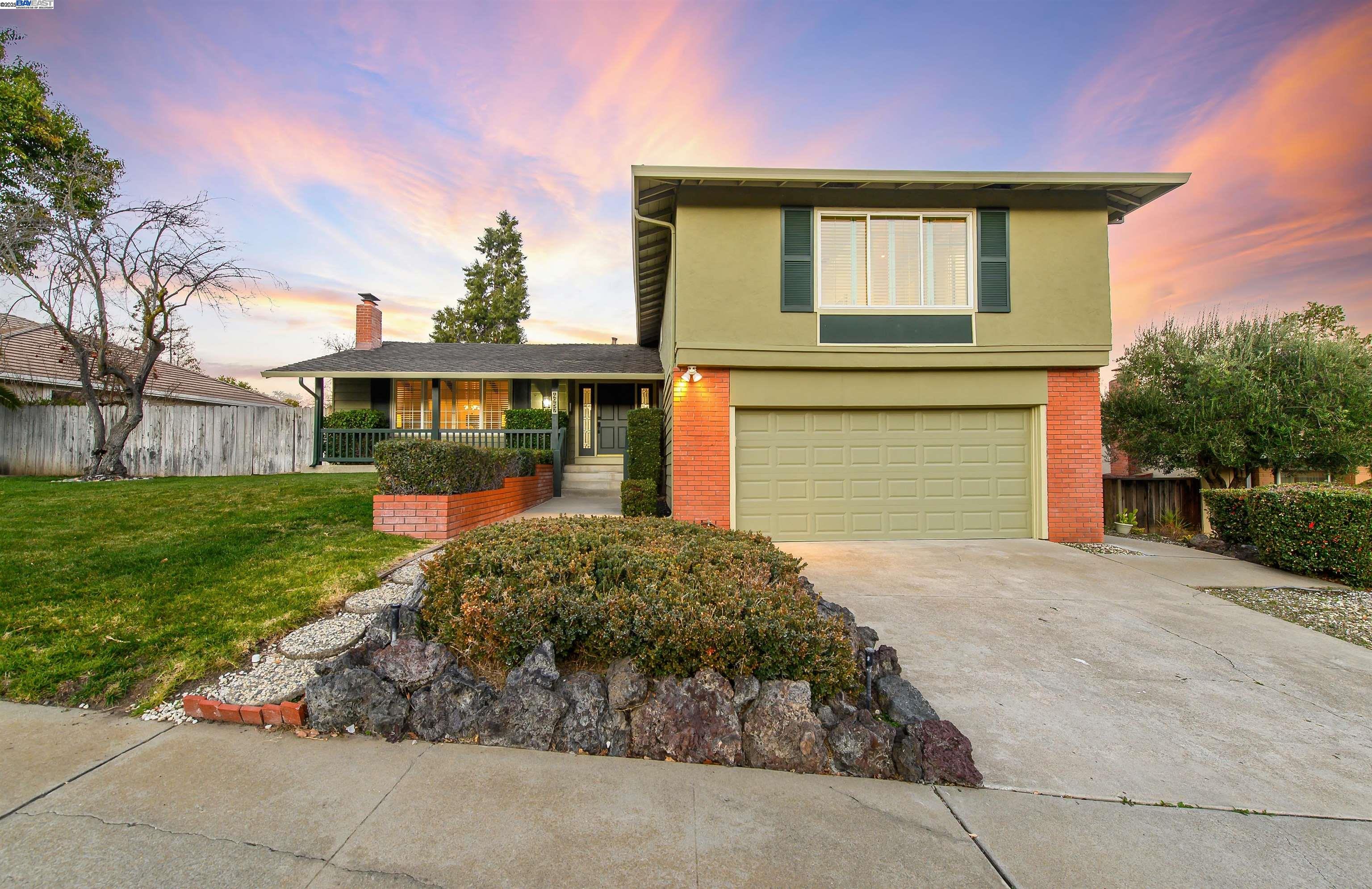 4957 Forest Hill Drive