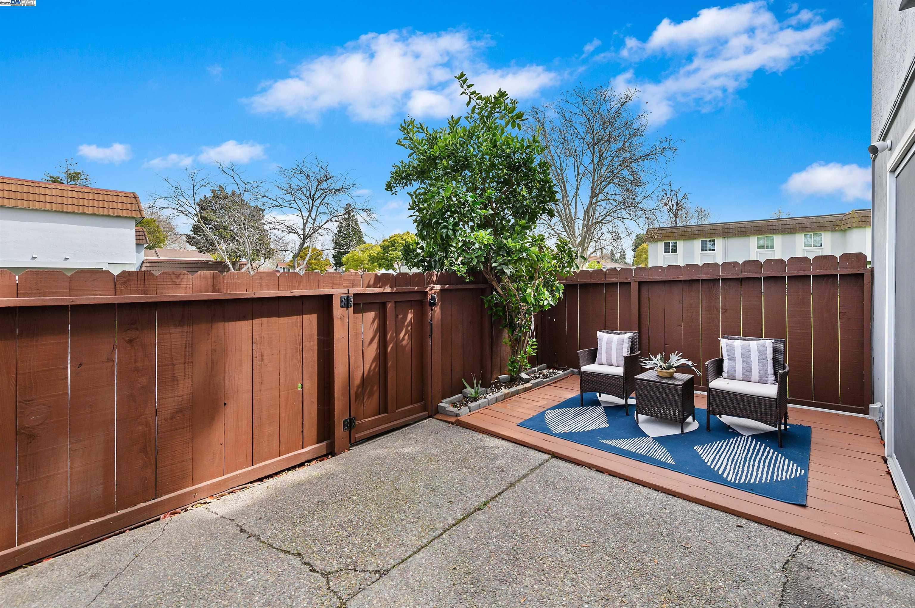 3206 Pueblo Way