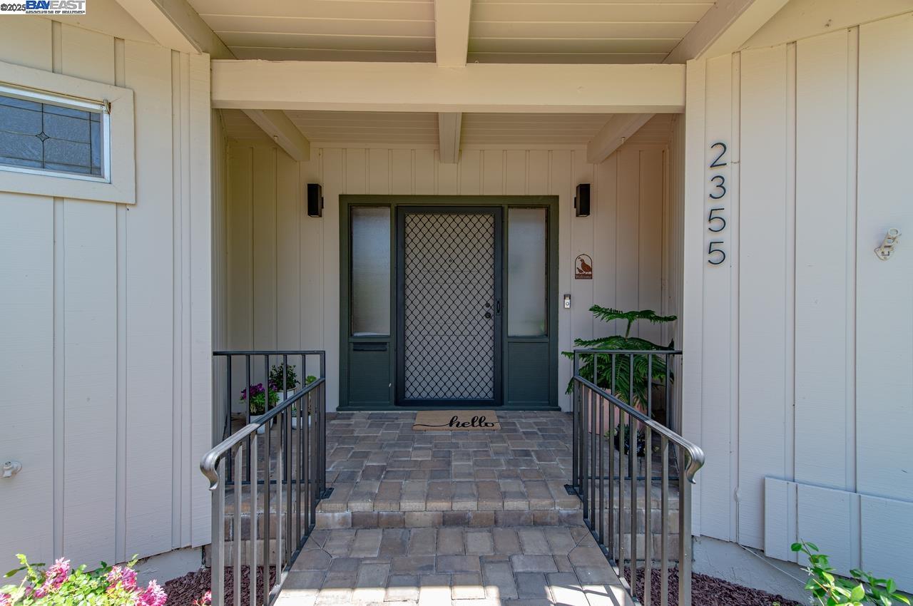 2355 Chateau Way