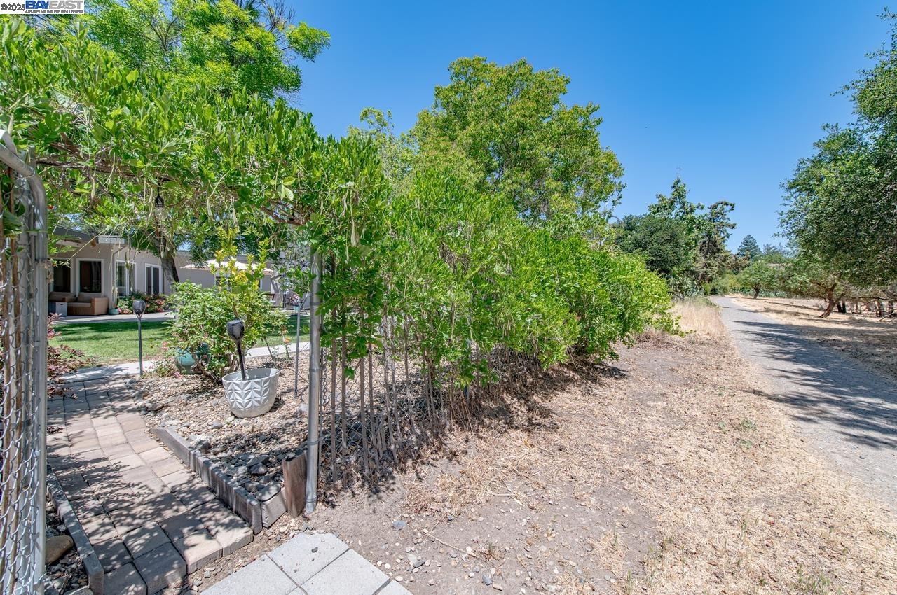 2355 Chateau Way