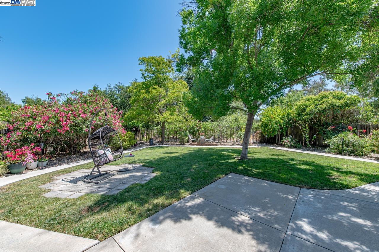 2355 Chateau Way