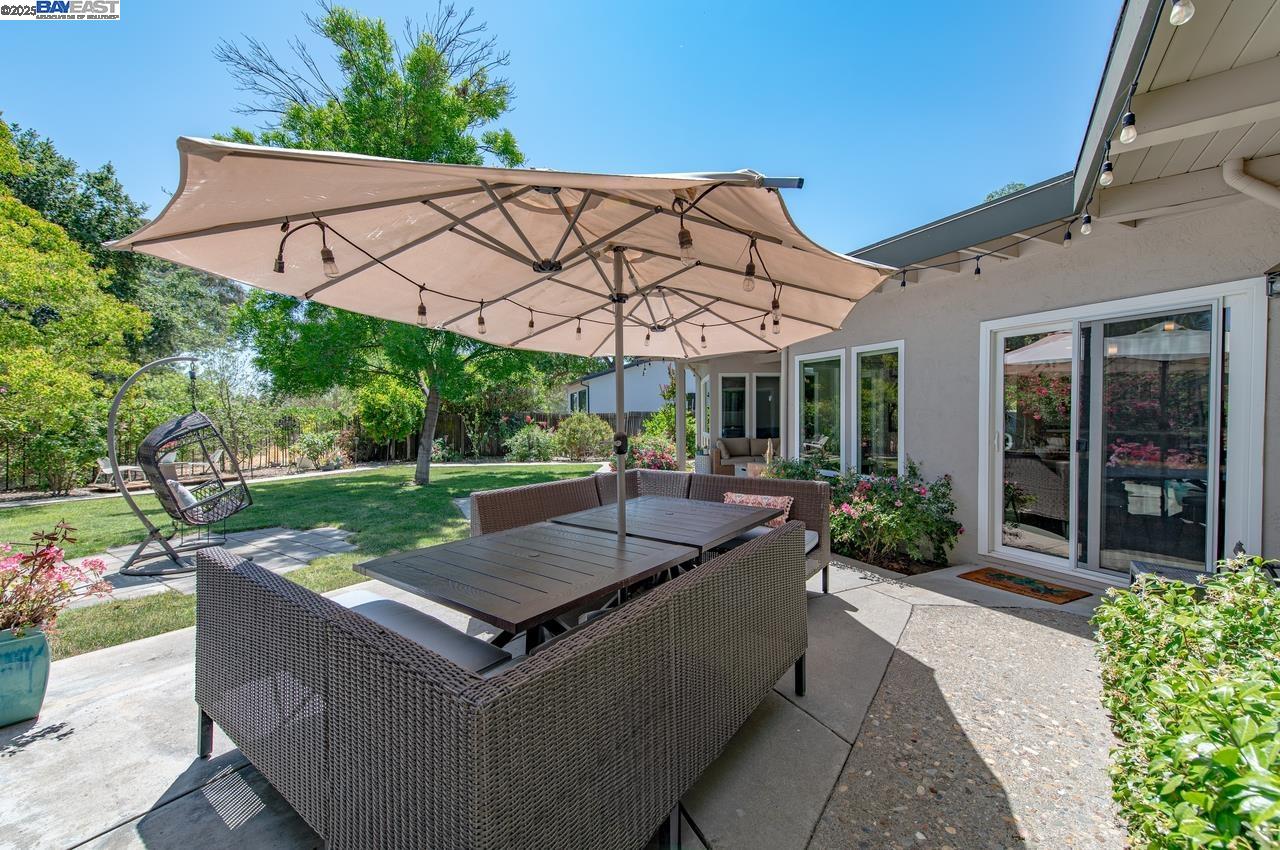 2355 Chateau Way