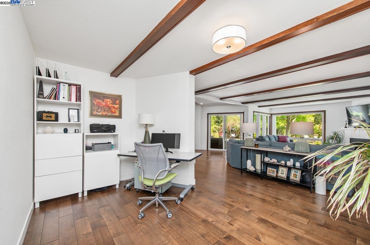 2355 Chateau Way