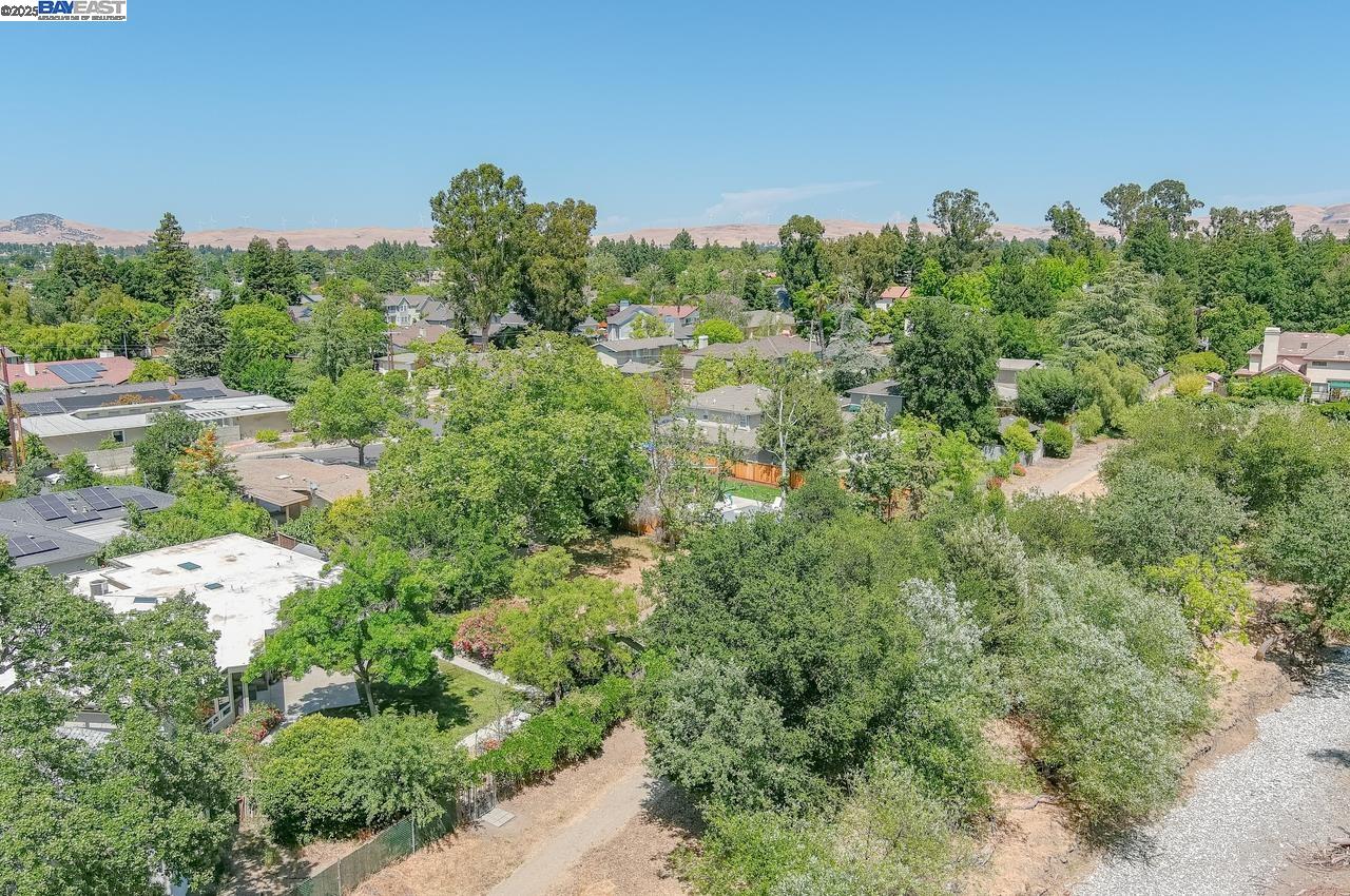 2355 Chateau Way