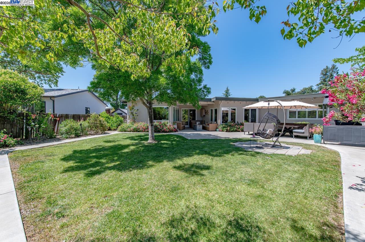 2355 Chateau Way