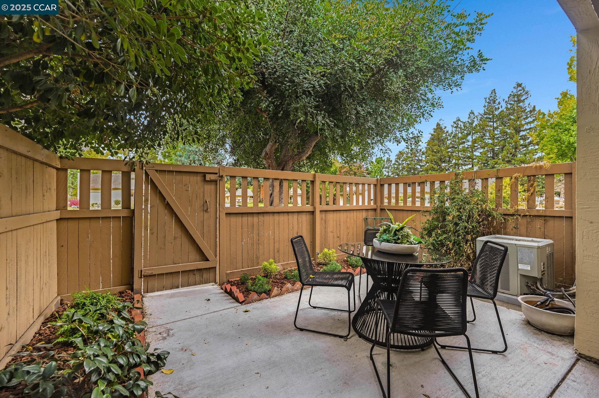 1956 Pomar Way