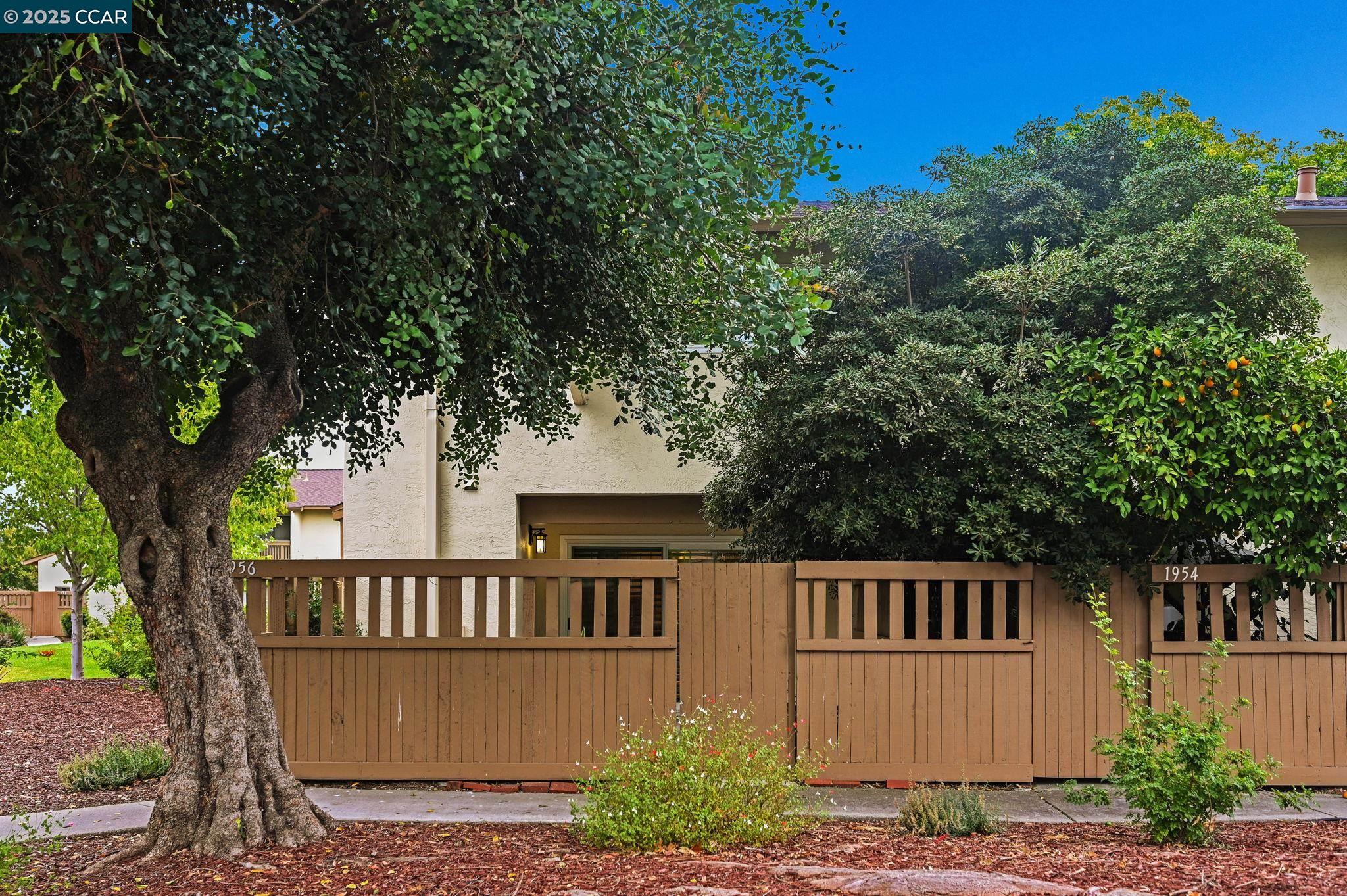 1956 Pomar Way