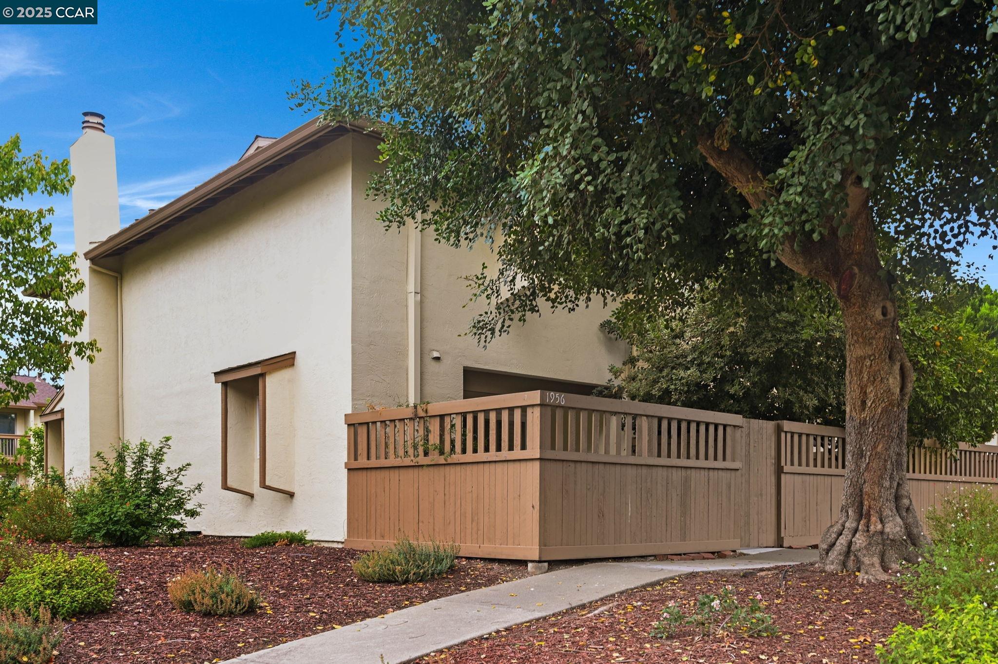 1956 Pomar Way