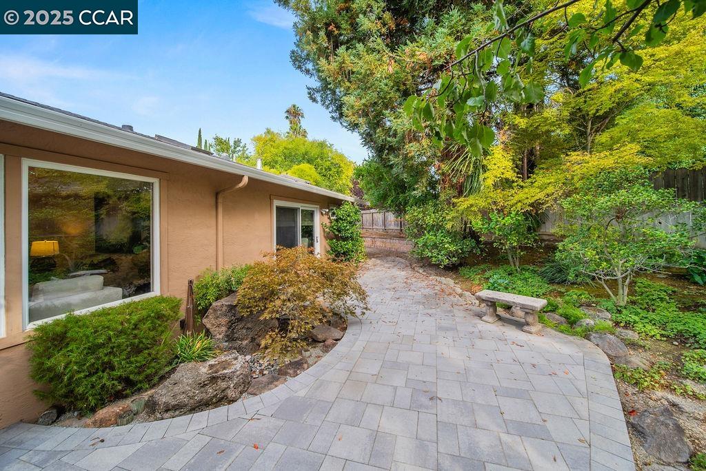 517 Heather Grove Ct