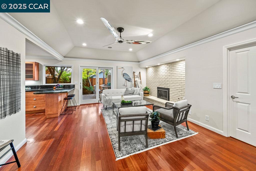 517 Heather Grove Ct