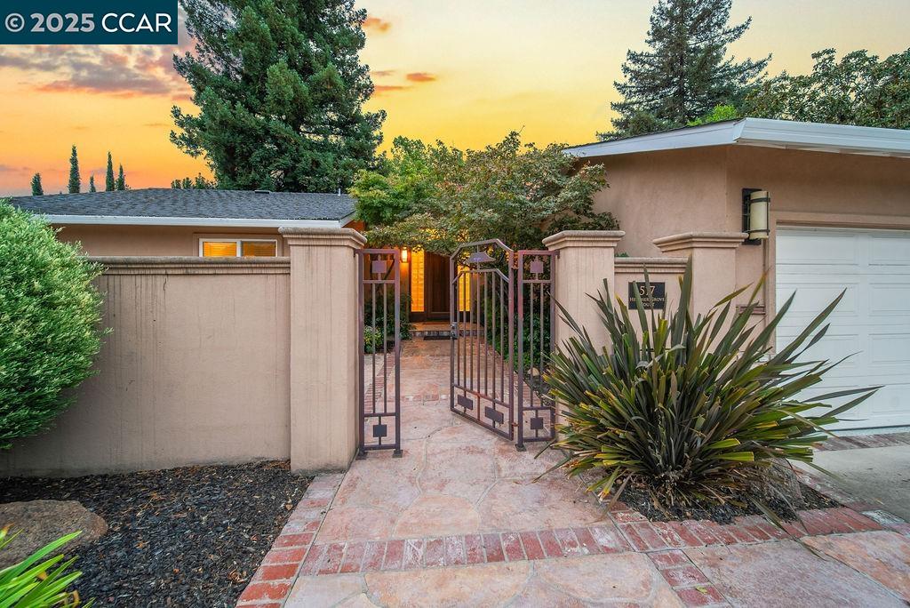 517 Heather Grove Ct