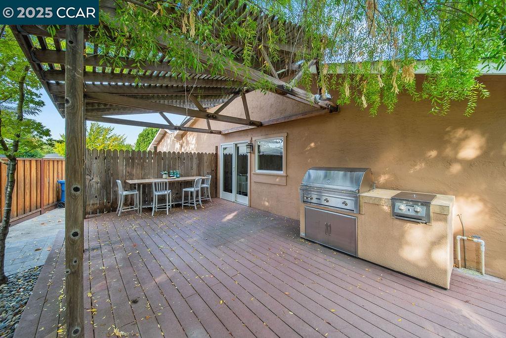 517 Heather Grove Ct