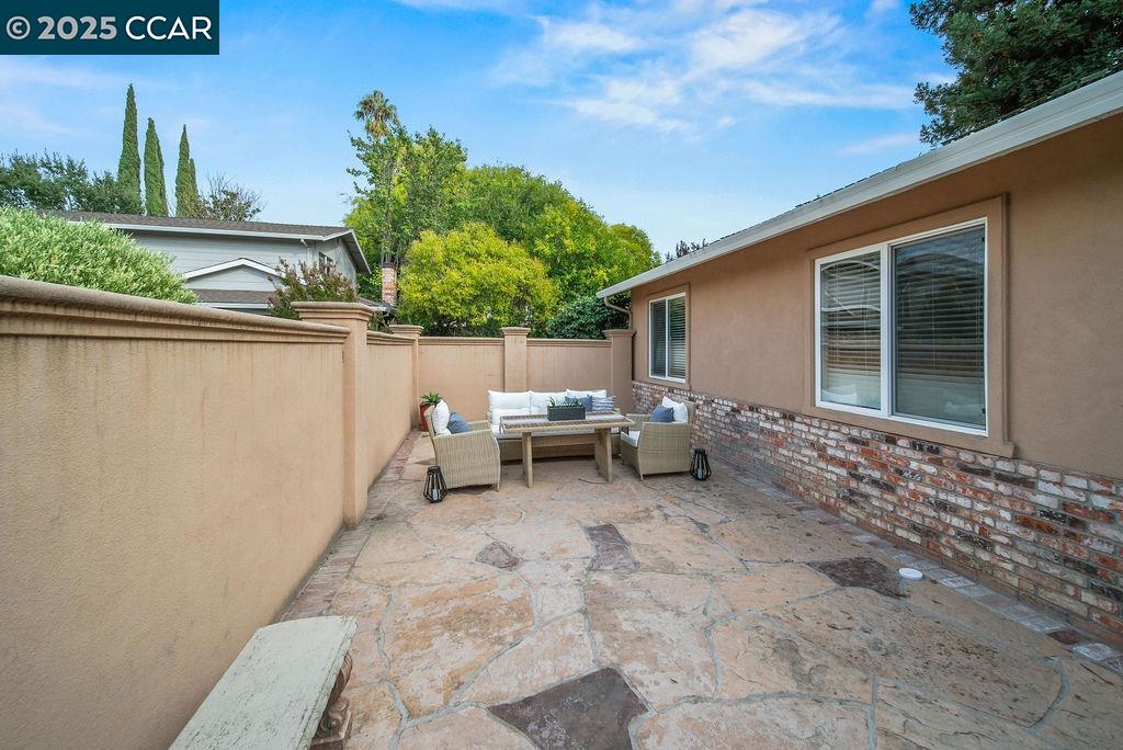 517 Heather Grove Ct