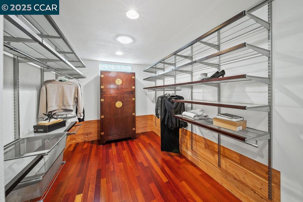 517 Heather Grove Ct