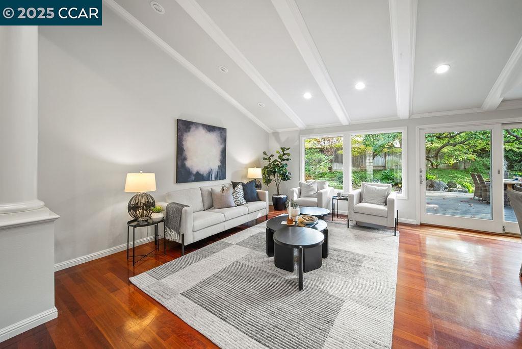 517 Heather Grove Ct