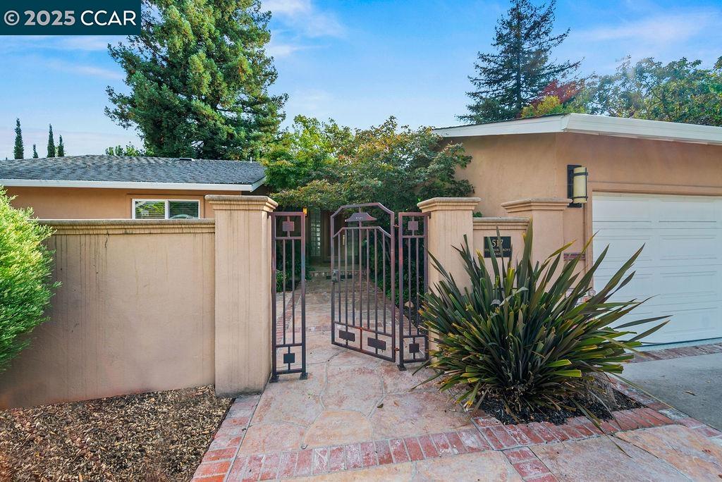 517 Heather Grove Ct