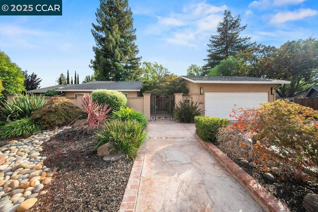 517 Heather Grove Ct