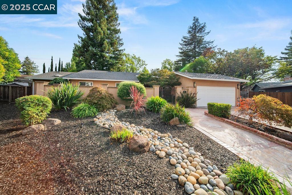 517 Heather Grove Ct