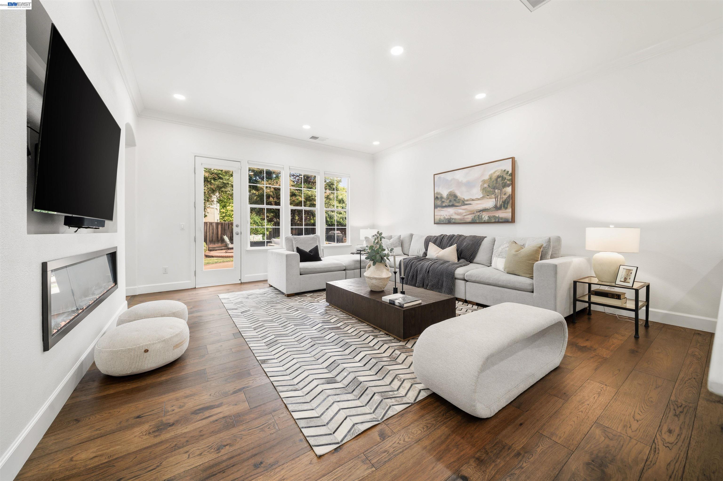 3867 Picard Ave