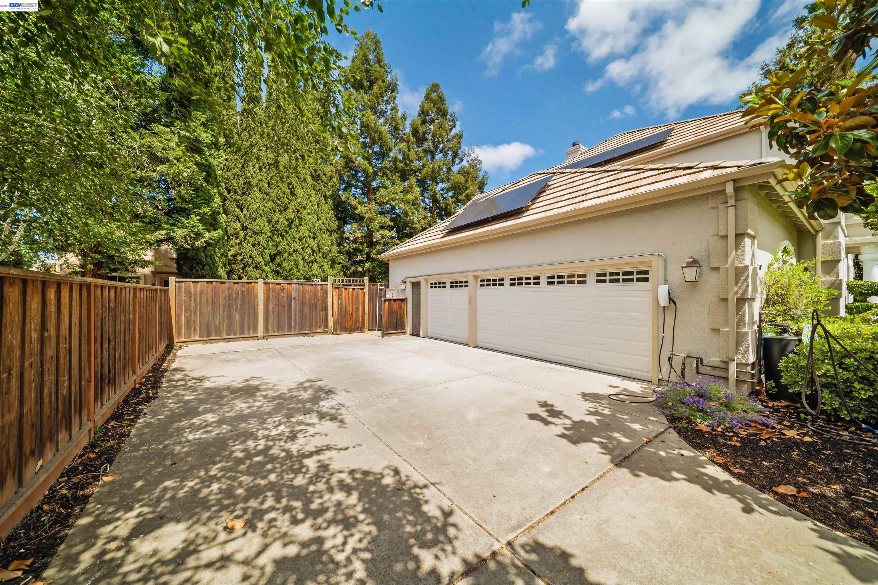 3867 Picard Ave